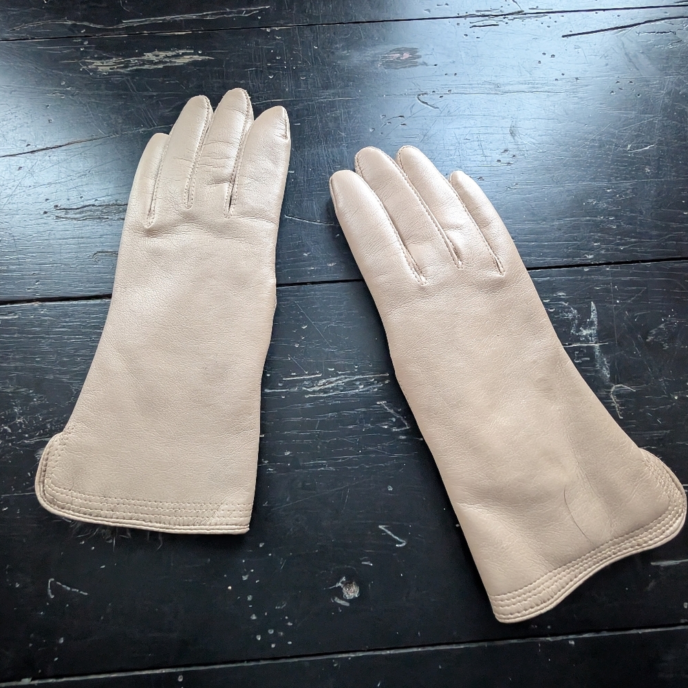 Vintage Fownes Bros & Co. Leather Fur-lined Cream Gloves Lux Old Hollywood Style